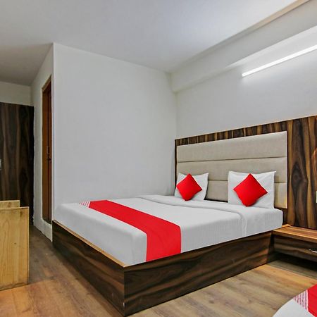 Hotel O Alfa Manāli Kültér fotó