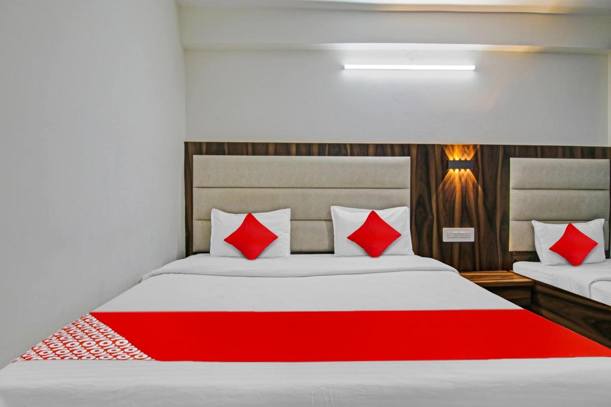 Hotel O Alfa Manāli Kültér fotó
