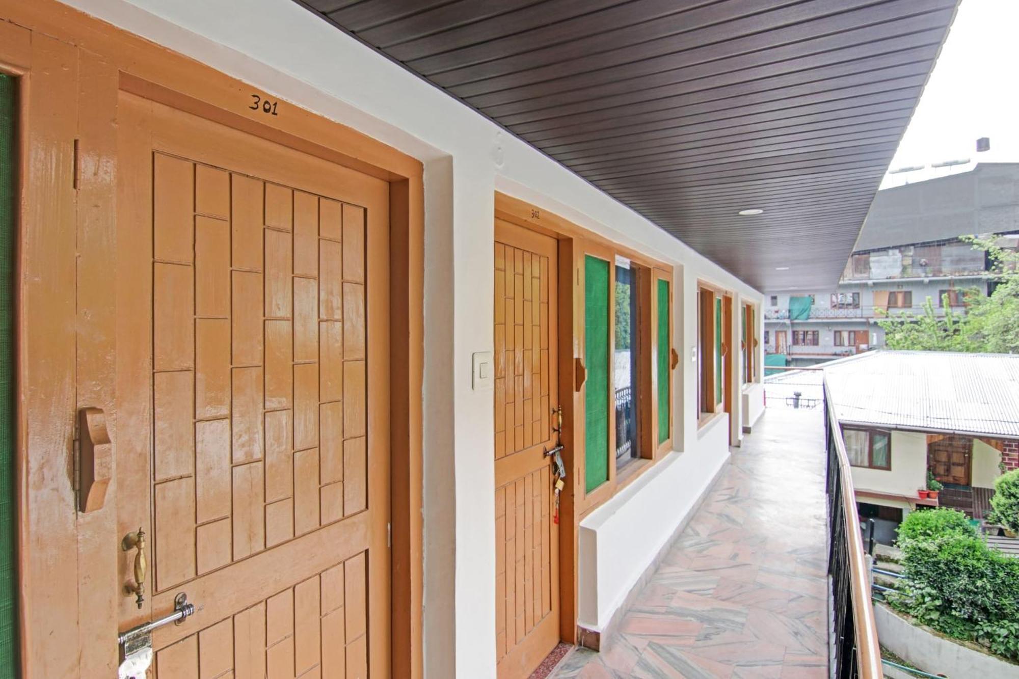 Hotel O Alfa Manāli Kültér fotó